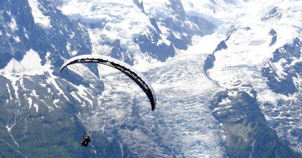 paraglider dies after take-off from Aiguille Verte