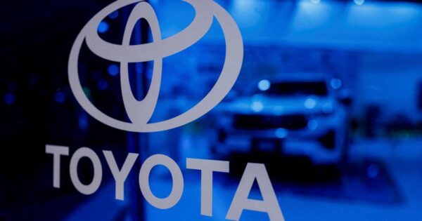 Toyota maintains its forecasts, despite a fall in profits and difficulties in China