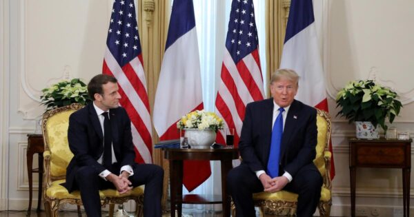 why Emmanuel Macron remains cautious in the face of the Trump-Harris match